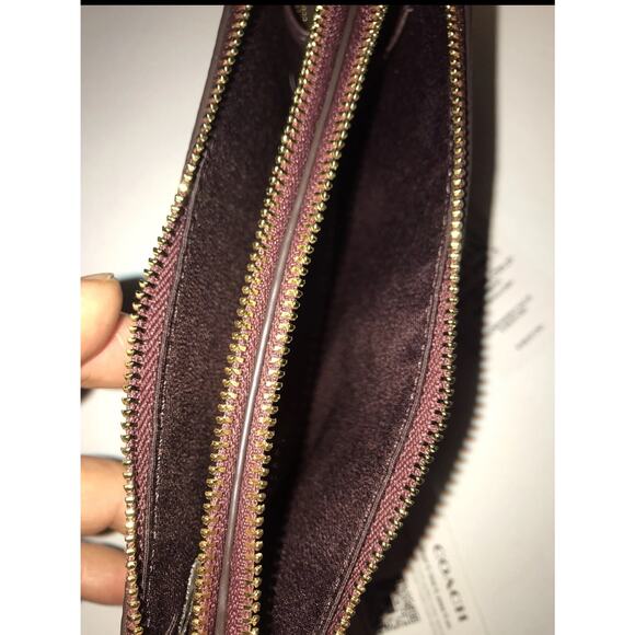 Coach Double Zip Burgundy Pebbled Leather Wristlet Women’s EUC - Picture 8 of 11